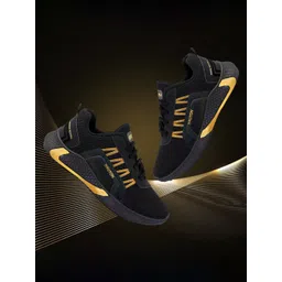 Bruton Men Textured Lace-Up Sneakers