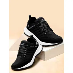 Bruton Men Woven Design Sneakers