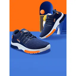 Bruton Men Woven Design Sneakers