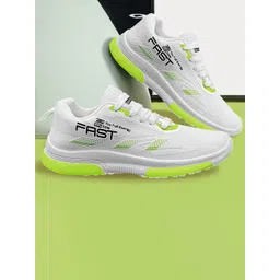 Bruton Men Woven Design Sneakers