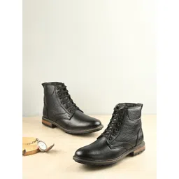 Butello Men Textured Riding Boots