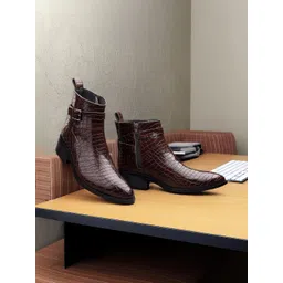 Bxxy Men Block-Heeled Regular Boots
