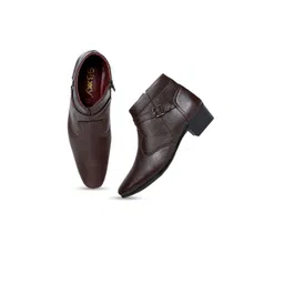 Bxxy Men Textured Block-Heeled Elevator Boots