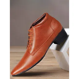 Bxxy Men Textured Mid-Top Elevator Boots