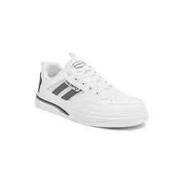 Calcetto Men Colourblocked PU Sneakers