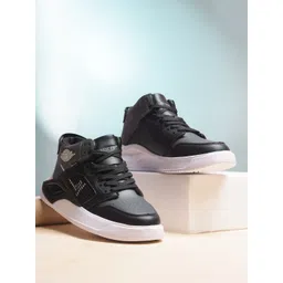 Calcetto Men Round Toe Comfort Insole Sneakers