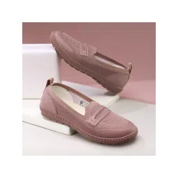 Campus AVERY Women Mauve Walking Shoes