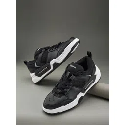 Campus Men Printed Sneakers