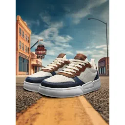 Campus Men's Off White & Navy Sneakers