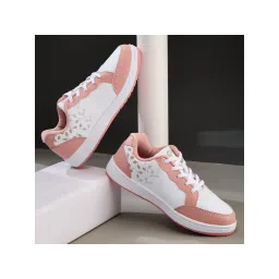 Campus OGL-D2 White Women Sneakers