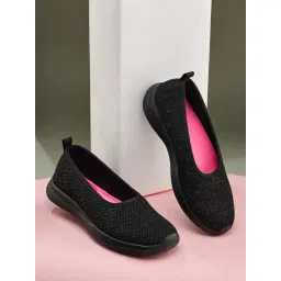 Campus Women's Black Walking Shoes