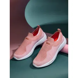 Campus Women's CAMP CALLIE Peach Walking Shoes