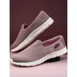 Campus Women's Mauve Walking Shoes
