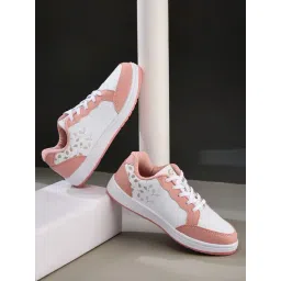 Campus Women's OGL-D2 White Casual Sneakers