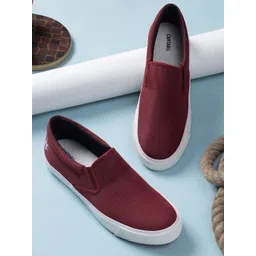 Cantabil Men Slip-On Sneakers