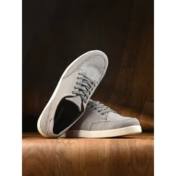 CARLO ROMANO Men Colourblocked Sneakers