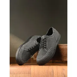 CARLO ROMANO Men Sneakers