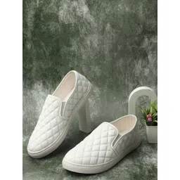 Carlton London sports Women Textured Lightweight Comfort Insole Slip-On Sneakers