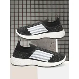 Carlton London sports Women Textured Lightweight Slip On Sneakers