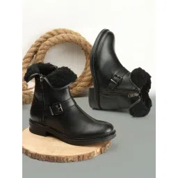 Carlton London Women's Black Casual Booties