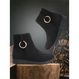 Carlton London Women's Black Casual Booties