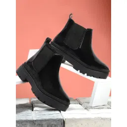 Carlton London Women's Black Chelsea Boots