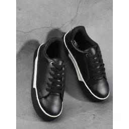 Carlton London Women's Black Sneakers