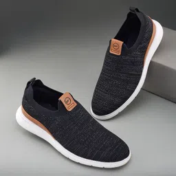 CHALK Sneakers For Men