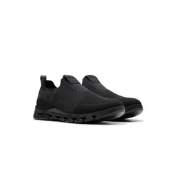 Clarks Men Textured Round Toe Slip-On Sneakers