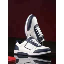 Clog London Men's White Casual Sneakers