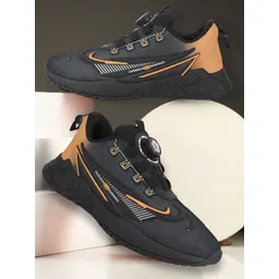 COGS Men Colourblocked Sneakers