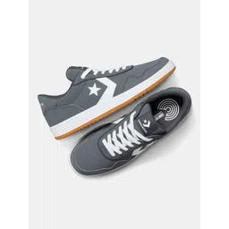 Converse Unisex Round Toe Lace-Ups Sneakers