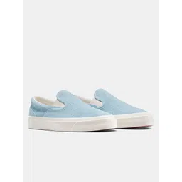 Converse Unisex Textured Suede Slip-On Sneakers