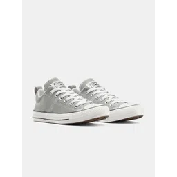 Converse Women Lace-Ups Round Toe Sneakers
