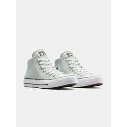 Converse Women Round Toe Sneakers