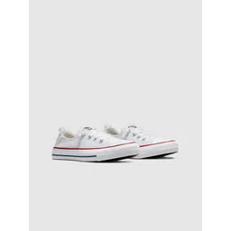 Converse Women Solid Sneaker