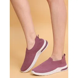 CORDMANS Women Textured Slip-On Sneakers