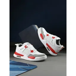 Corsac Men Colourblocked Sneakers