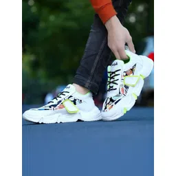 Corstyle Men Printed Sneakers
