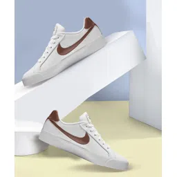 Court Royale AC Tennis Shoes For Women