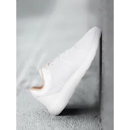 Crew STREET Women White Woven Design Running Shoes