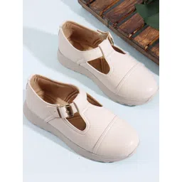 Denill Cream Women Slip-On Sneakers