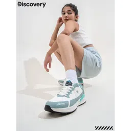 Discovery Globe Sneakers For Women