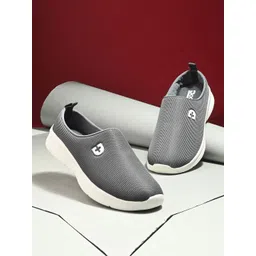 DOCTOR HEALTH SUPER SOFT Men Slip-On Sneakers