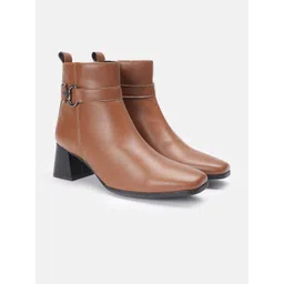 DressBerry Women Block-Heeled Boots