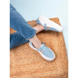 DressBerry Women Colourblocked Sneakers