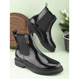 DressBerry Women Round-Toe Chelsea Boots