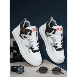 Duke Men Colourblocked Lace-Up Sneakers