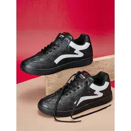 Duke Men Colourblocked Lace Ups Sneakers