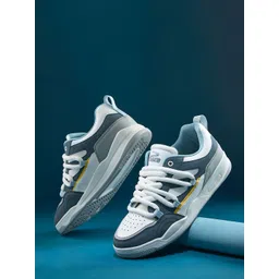 Duke Men Colourblocked Sneakers